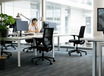 The Benefits of Renting Office Equipment